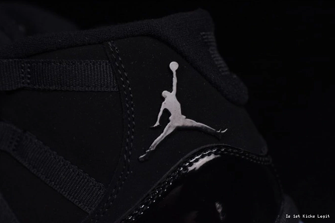 and black 11 Jordan Gown Cap 378037-005 Air 0815